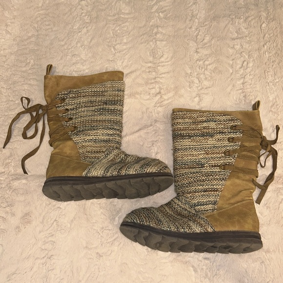 Size 8 boots - Picture 12 of 12